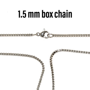 close up of stainless steel box chain with lobster clasp