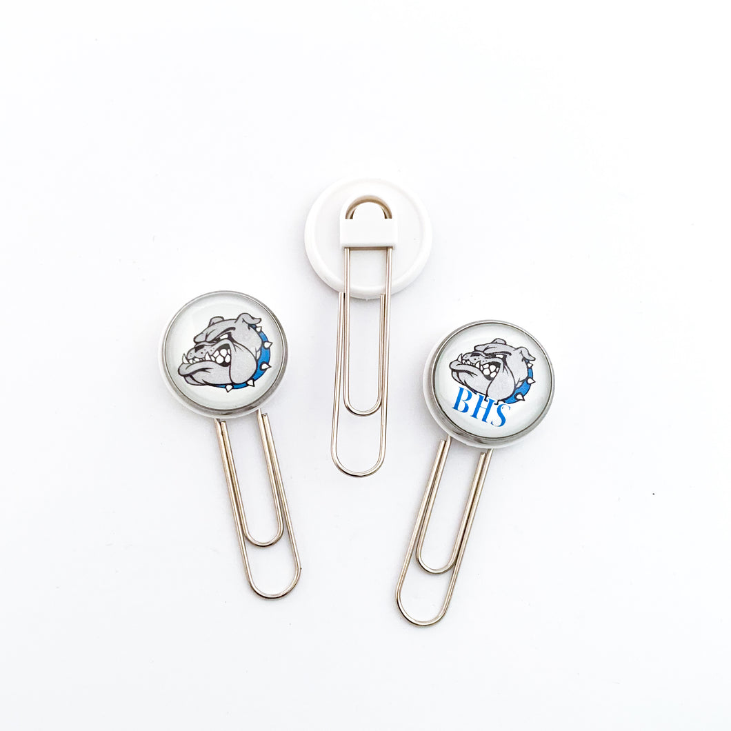 2 custom cabochon paperclips with Belgreen bulldogs logos on white background